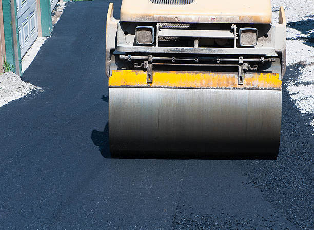 Best Gravel Driveway Installation  in New Brighton, MN